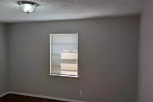 2226 Silverbonnet St, Houston, TX 77055 - Photo 8