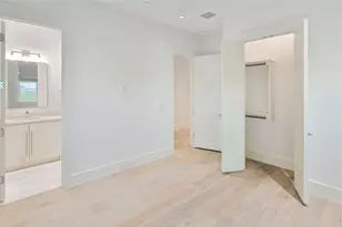 2425 E Seaside Dr, Galveston, TX 77550 - Photo 20