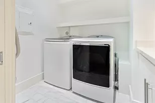 2425 E Seaside Dr, Galveston, TX 77550 - Photo 46