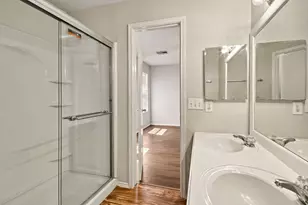 835 N Grand Plains Dr, Houston, TX 77090 - Photo 24