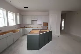 12323 Hackberry Dr, Mont Belvieu, TX 77523 - Photo 10