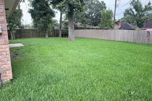 109 Mistletoe St, Lake Jackson, TX 77566 - Photo 10