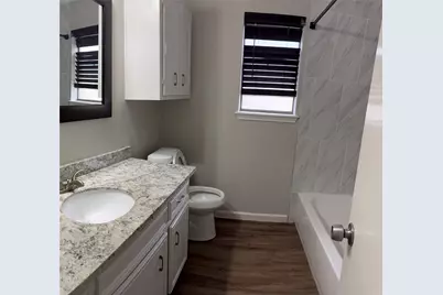 109 Mistletoe Street, Lake Jackson, TX 77566 - Photo 6