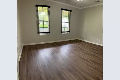 109 Mistletoe Street, Lake Jackson, TX 77566 - Photo 4