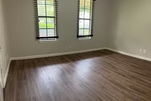109 Mistletoe St, Lake Jackson, TX 77566 - Photo 4