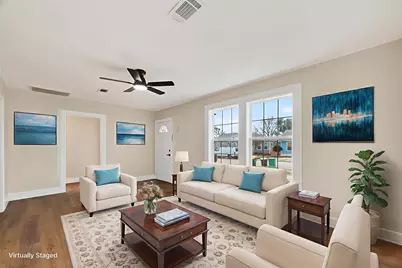 520 E Fayle Street, Baytown, TX 77520 - Photo 2