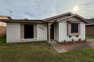 1405 N Avenue M, Freeport, TX 77541 - Photo 2