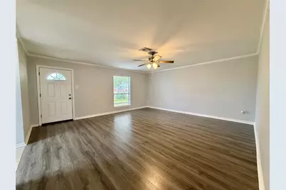 1405 N Avenue M, Freeport, TX 77541 - Photo 6