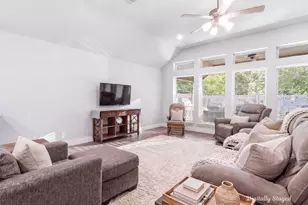17167 Crimson Crest Dr, Conroe, TX 77302 - Photo 6