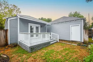 4625 Pineridge St, Houston, TX 77009 - Photo 38