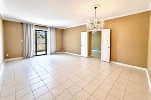 2400 N Braeswood Blvd, Houston, TX 77030 - Photo 4