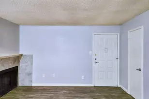 8389 Sands Point Dr, Houston, TX 77036 - Photo 10