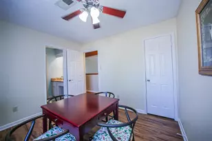 9511 Sharpcrest St, Houston, TX 77036 - Photo 28