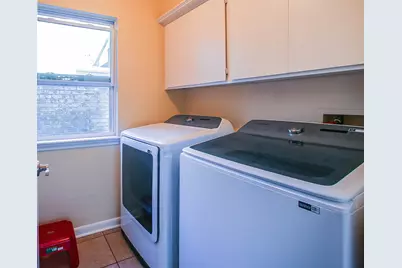 9511 Sharpcrest Street, Houston, TX 77036 - Photo 10