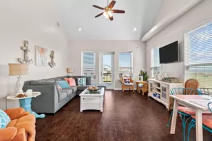 1922 Bluewater Hwy, Surfside Beach, TX 77541 - Photo 12