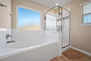 12559 New Castle Park Ln, Houston, TX 77044 - Photo 14