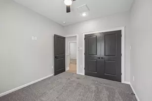 5032 Mallow St, Houston, TX 77033 - Photo 14
