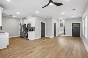 5032 Mallow St, Houston, TX 77033 - Photo 4