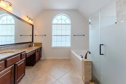 7 Stickley Court, The Woodlands, TX 77382 - Photo 24