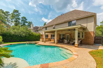 7 Stickley Court, The Woodlands, TX 77382 - Photo 2