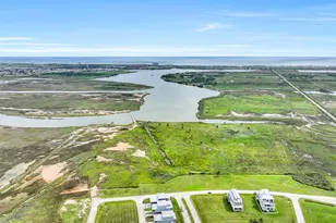1627 Bay Pointe Dr, Galveston, TX 77554 - Photo 48
