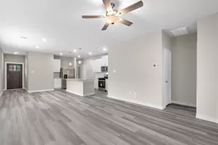 1749 Succotash Oak Ct, Conroe, TX 77304 - Photo 6