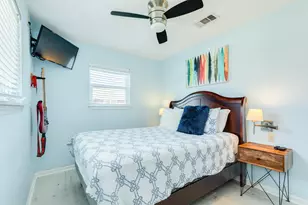 11215 Bernice Dr, Galveston, TX 77554 - Photo 32