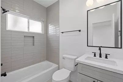 826 Curtin Street #D, Houston, TX 77018 - Photo 32