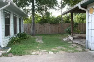 7518 El Rancho St, Houston, TX 77087 - Photo 14