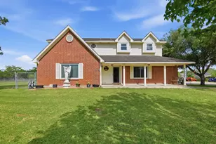 3625 County Rd 36, Angleton, TX 77515 - Photo 2