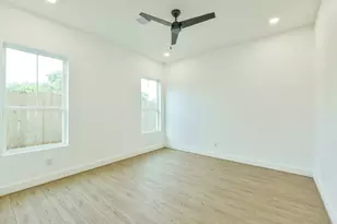 162 Wallace St, Houston, TX 77022 - Photo 14