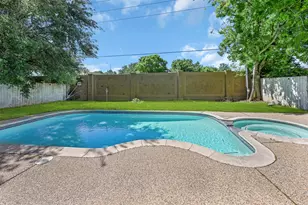 2910 Norwich St, Pearland, TX 77584 - Photo 24