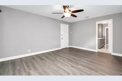 901 N Jones Street, Baytown, TX 77520 - Photo 20