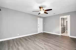 901 N Jones St, Baytown, TX 77520 - Photo 20