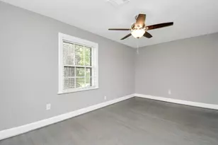 901 N Jones St, Baytown, TX 77520 - Photo 32