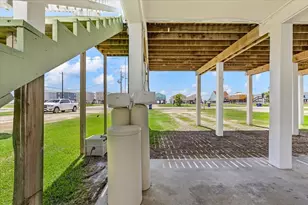 2927 Bluewater Hwy, Surfside Beach, TX 77541 - Photo 36