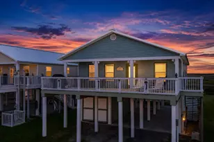 2927 Bluewater Hwy, Surfside Beach, TX 77541 - Photo 1