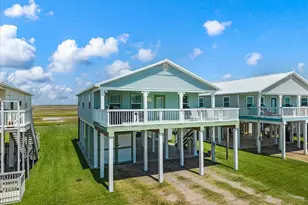2927 Bluewater Hwy, Surfside Beach, TX 77541 - Photo 4