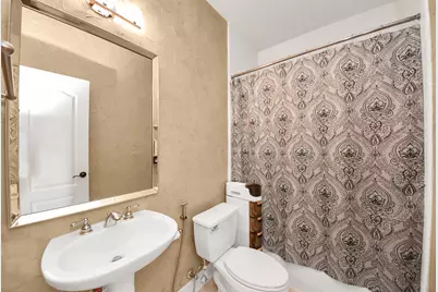 5410 Deerbourne Chase Drive, Sugar Land, TX 77479 - Photo 30