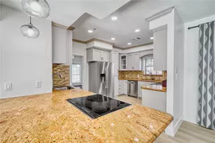 8006 Albin Ln, Houston, TX 77071 - Photo 12