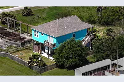 1970 Avenue B, Crystal Beach, TX 77650 - Photo 4