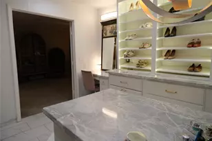 7713 Valley View Ln, Houston, TX 77074 - Photo 20