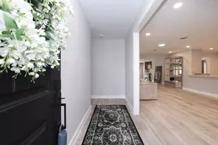 7713 Valley View Ln, Houston, TX 77074 - Photo 6
