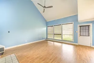 10338 Timberloch Dr, Houston, TX 77070 - Photo 4