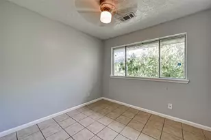 10613 Buffum St, Houston, TX 77051 - Photo 6