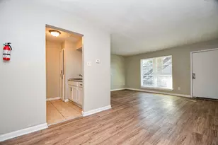 7902 Prestwood Dr, Houston, TX 77036 - Photo 6