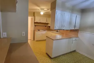 5718 Burlinghall Dr, Houston, TX 77035 - Photo 8