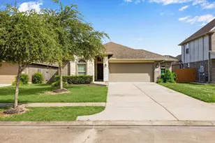 4812 La Piedra Ln, League City, TX 77573 - Photo 2