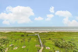 1401 E Beach Dr, Galveston, TX 77550 - Photo 10