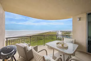 801 E Beach Dr, Galveston, TX 77550 - Photo 2